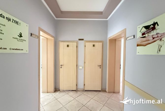 Ambjent per Zyre per Qera  21 Dhjetori, Rruga e Kavajes