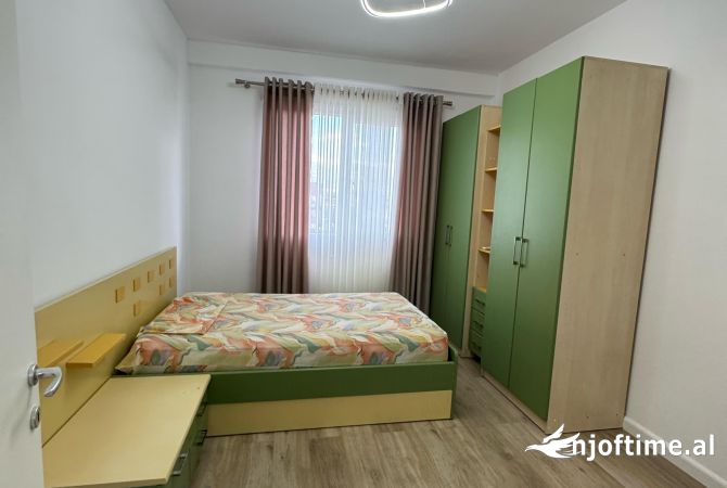 Shtepi me qera Apartament ne Tirane, 2+1, Mobilimi E mobiluar, Pagesa 530  Euro.