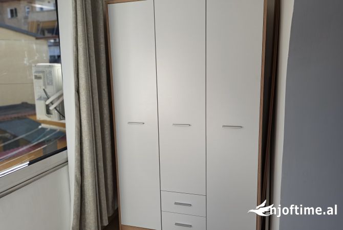 Shtepi me qera Apartament ne Tirane, 2+1, Mobilimi E mobiluar, Pagesa 500  Euro.