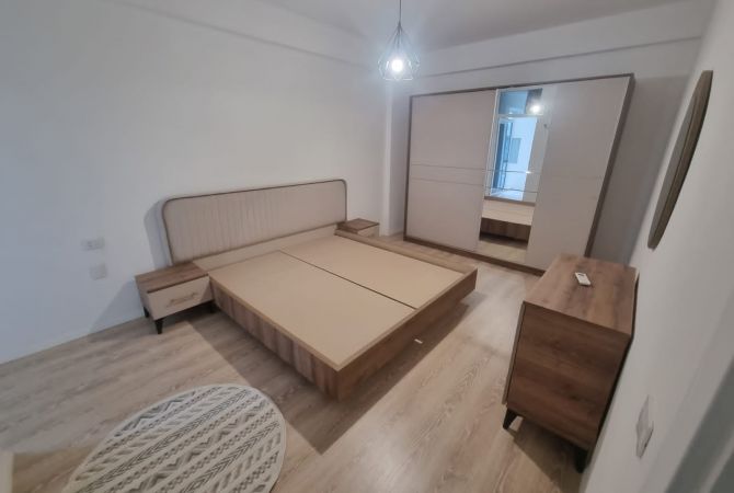 Shtepi me qera 2+1 ne Tirane - 65,000 Leke