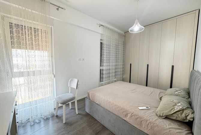 Shtepi me qera Apartament ne Tirane, 2+1, Mobilimi E mobiluar, Pagesa 700  Euro.
