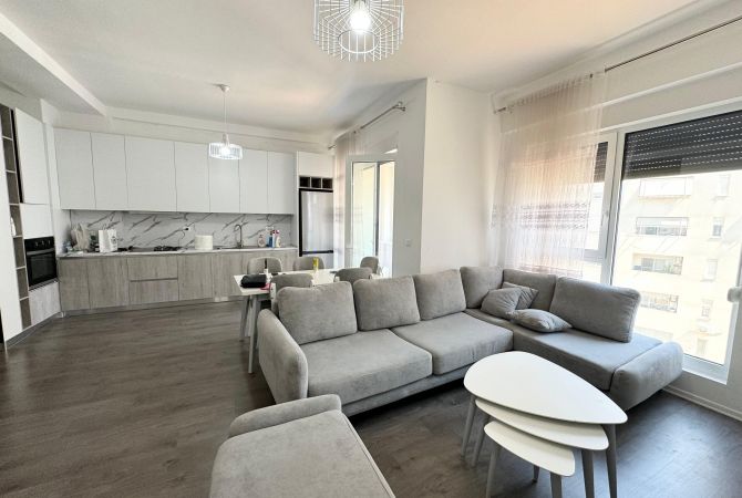 Shtepi me qera 2+1 ne Tirane - 700 Euro