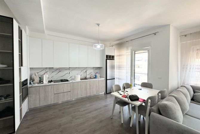 Shtepi me qera 2+1 ne Tirane - 700 Euro