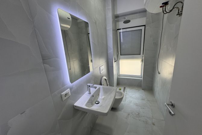 Shtepi me qera Apartament ne Tirane, 2+1, Mobilimi E mobiluar, Pagesa 600  Euro.