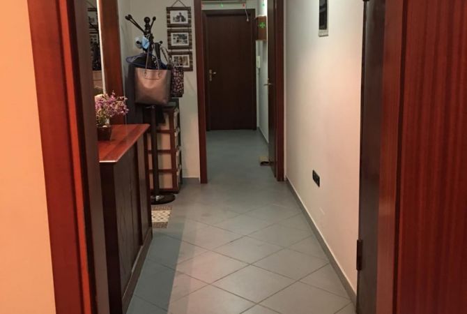 Shtepi me qera 2+1 ne Tirane - 500 Euro