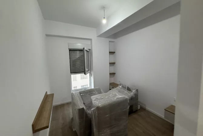 Shtepi me qera 2+1 ne Tirane - 600 Euro