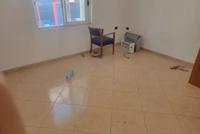 Shtepi me qera 1+1 ne Tirane - 30,000 Leke