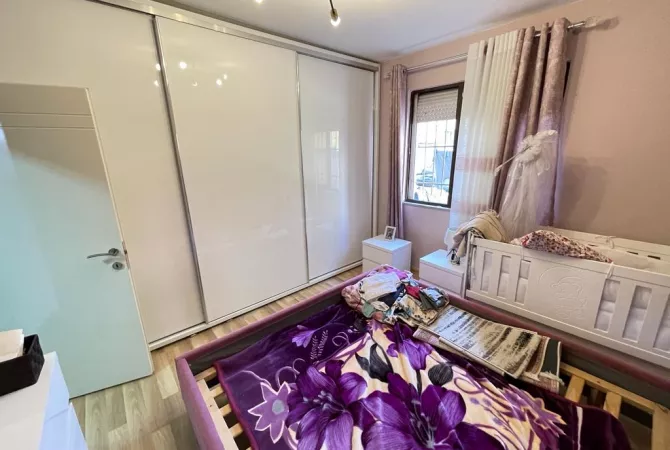 Shtepi me qera Apartament ne Tirane, 1+1, Mobilimi E mobiluar, Pagesa 500  Euro.