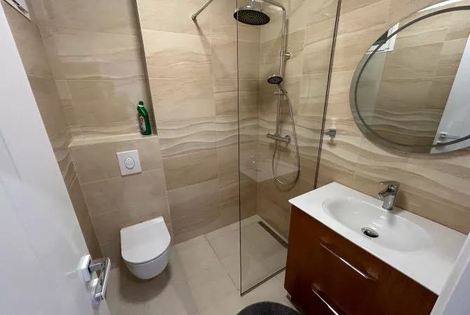 Shtepi me qera Apartament ne Tirane, 2+1, Mobilimi E mobiluar, Pagesa 750  Euro.