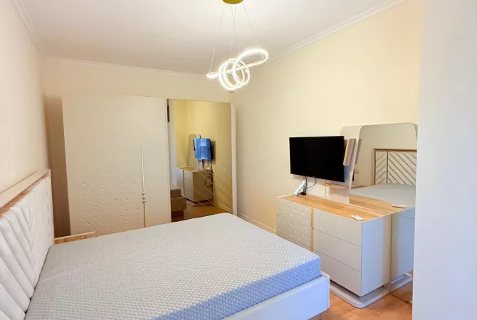 Shtepi me qera Apartament ne Tirane, 2+1, Mobilimi E mobiluar, Pagesa 1,200  Euro.