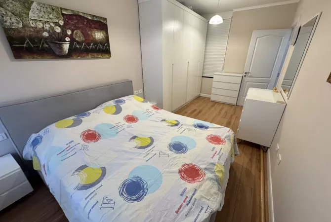 Shtepi me qera Apartament ne Tirane, 2+1, Mobilimi E mobiluar, Pagesa 70,000  Leke.