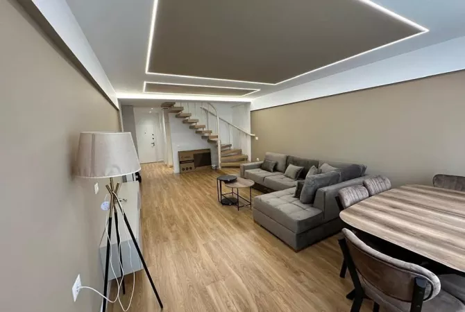 Shtepi me qera 2+1 ne Tirane - 1,400 Euro