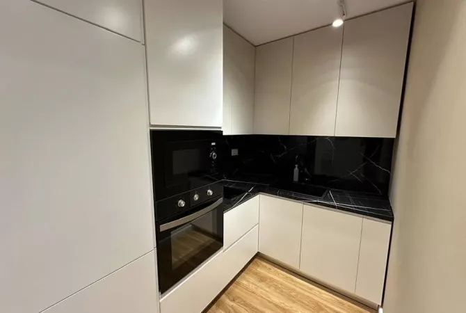 Shtepi me qera 2+1 ne Tirane - 1,400 Euro