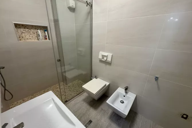 Shtepi me qera Apartament ne Tirane, 1+1, Mobilimi E mobiluar, Pagesa 550  Euro.