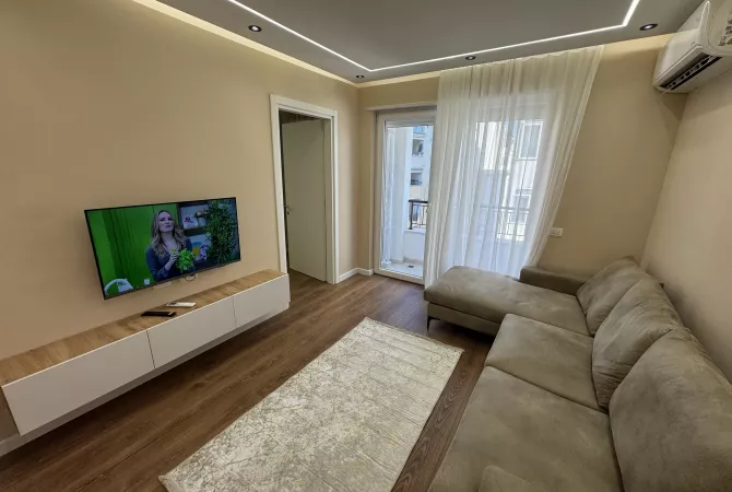 Shtepi me qera 1+1 ne Tirane - 75,000 Leke