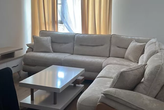 Shtepi me qera 1+1 ne Tirane - 450 Euro