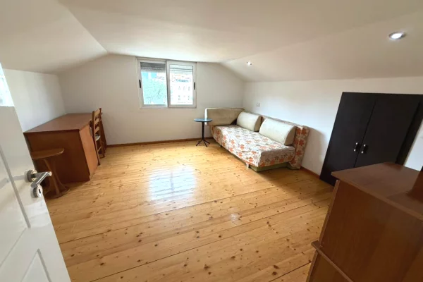 Appartamento in vendita a Tirana 3+1, Arredato