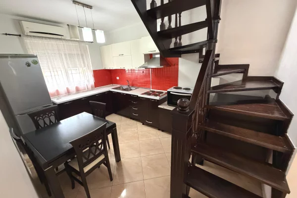 Appartamento in vendita a Tirana 3+1, Arredato