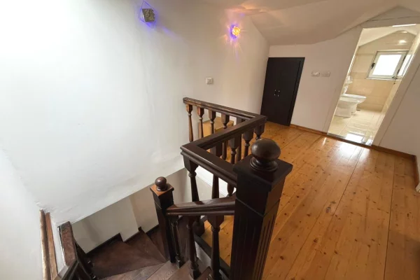 Appartamento in vendita a Tirana 3+1, Arredato