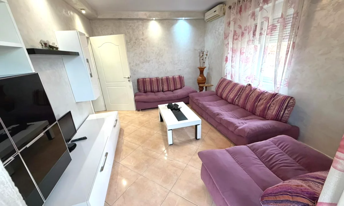 Appartamento in vendita a Tirana 3+1, Arredato