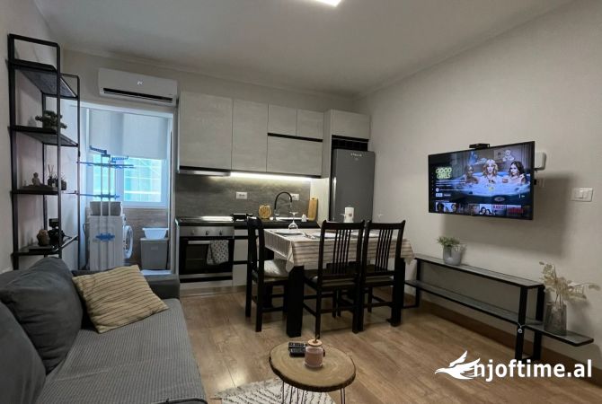 Shtepi me qera Apartament ne Tirane, 1+1, Mobilimi E mobiluar, Pagesa 600  Euro.