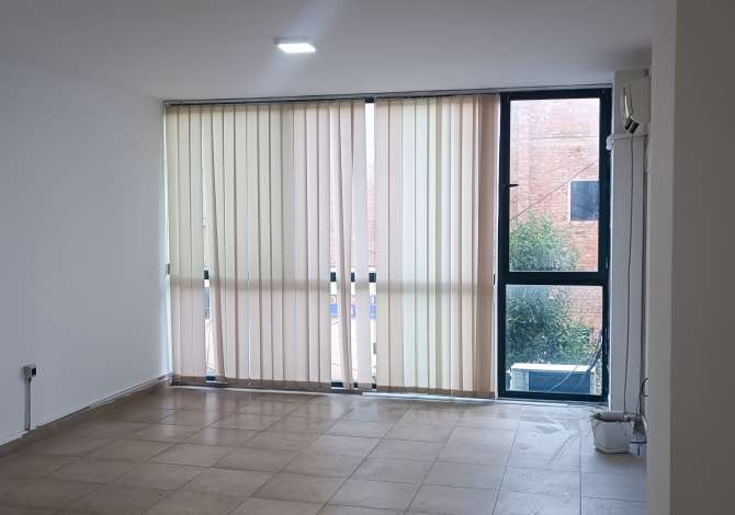 Zyre Me Qera Tek 21 Dhjetori 