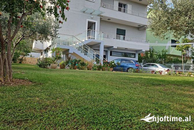 Shtepi me qera Apartament ne Tirane, 3+1, Mobilimi E mobiluar, Pagesa 50,000  Leke.