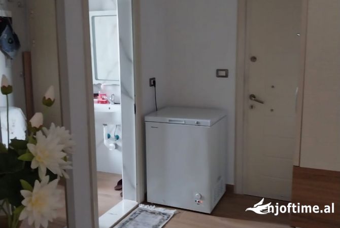 Shtepi ne shitje Apartament ne Tirane, 2+1, Mobilimi E mobiluar, Pagesa 8,000,000  Leke.