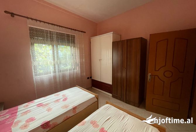 Shtepi me qera Apartament ne Tirane, 2+1, Mobilimi E mobiluar, Pagesa 45,000  Leke.