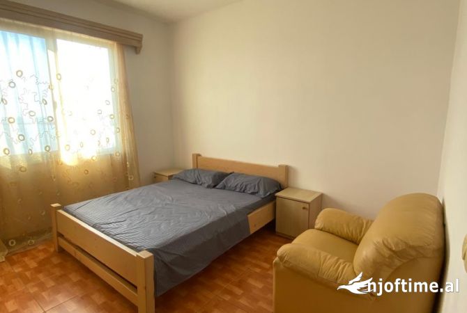 Shtepi ne shitje Apartament ne Lezhe, 2+1, Mobilimi E mobiluar, Pagesa 75,000  Euro.
