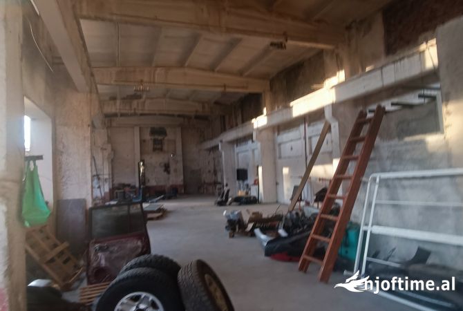 Ambient biznesi me qera 6+1 ne Tirane - 3,000 Euro