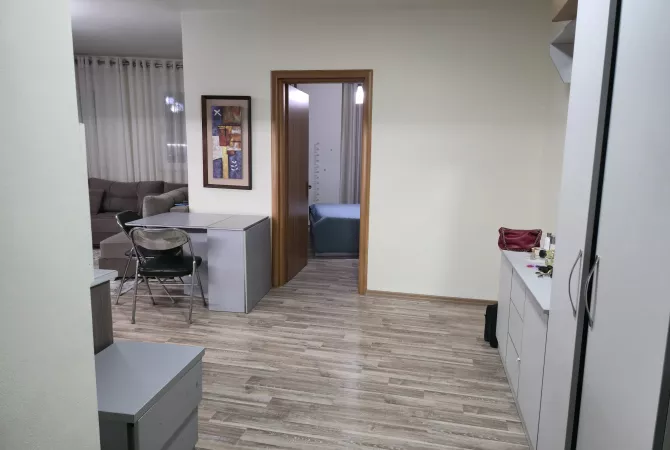 Shtepi me qera 1+1 ne Tirane - 40,000 Leke