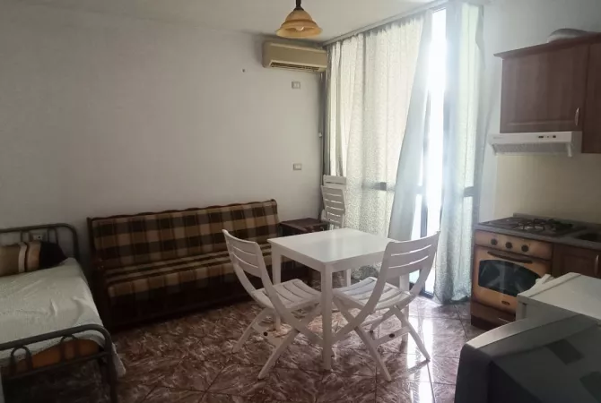 House for Sale Garsoniere in Durres - 43,000 Euro