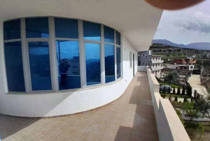 Private house for sale in Tirana 7+1, Emty