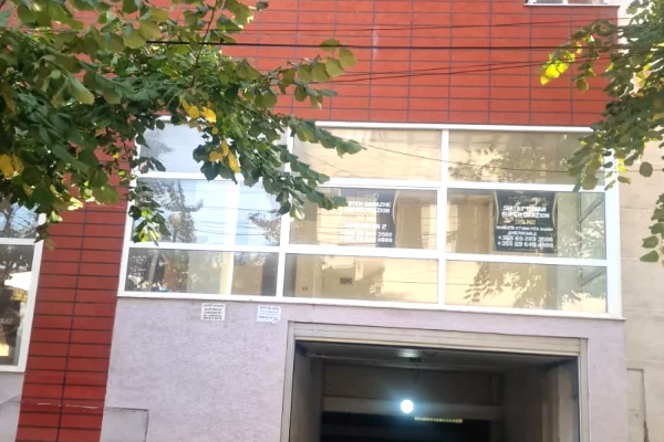 Ambient biznesi ne shitje 4+1 ne Tirane - 49,000 Euro