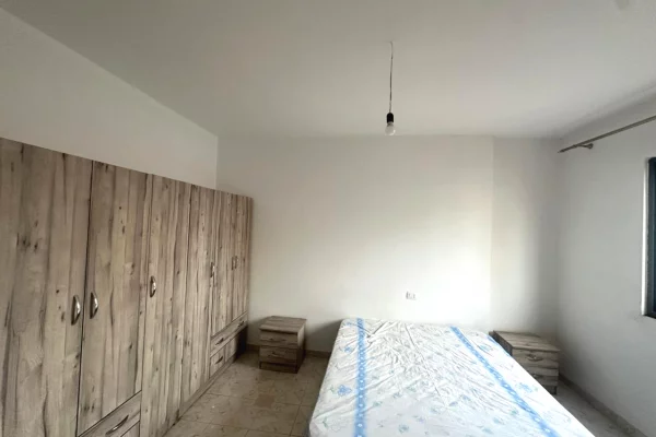 Shtepi me qera 2+1 ne Durres - 40,000 Leke