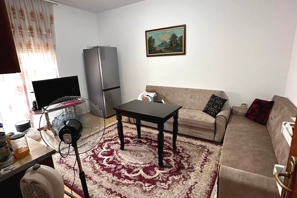 Shtepi me qera 2+1 ne Tirane - 450 Euro