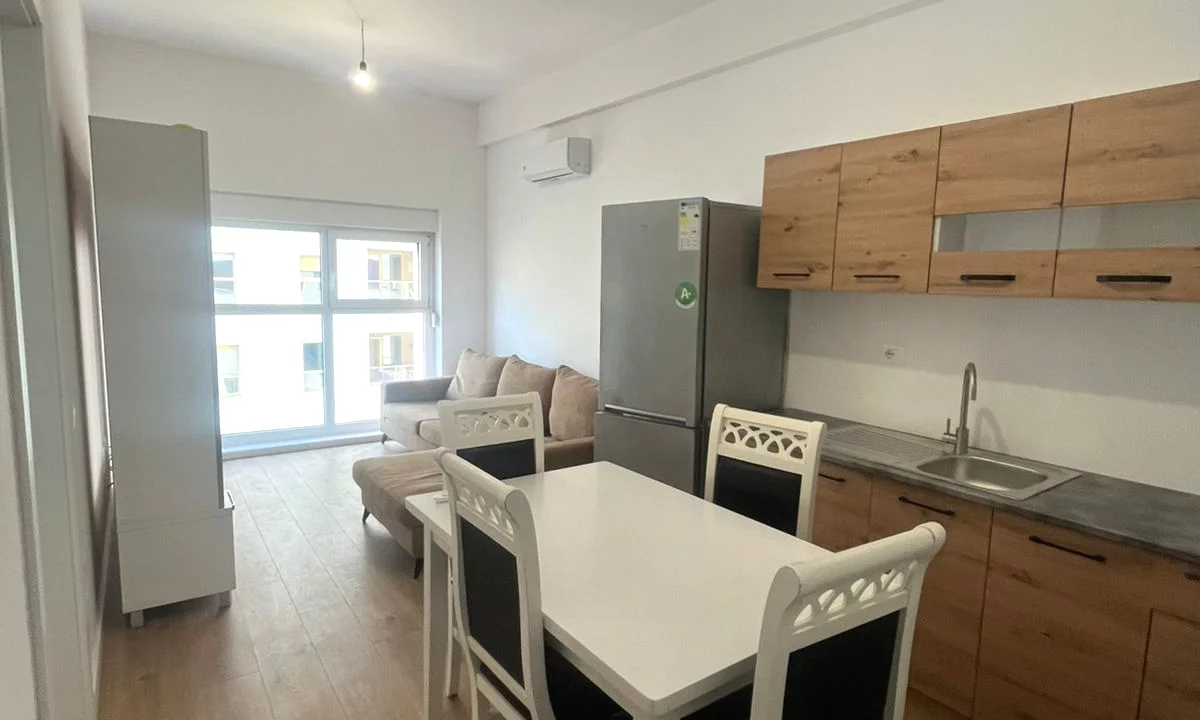 Shtepi me qera Apartament ne Tirane, 1+1, Mobilimi E mobiluar, Pagesa 40,000  Leke.