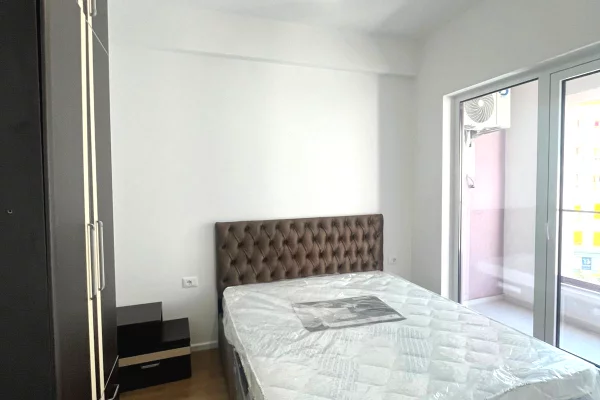 Shtepi me qera Apartament ne Tirane, 1+1, Mobilimi E mobiluar, Pagesa 40,000  Leke.