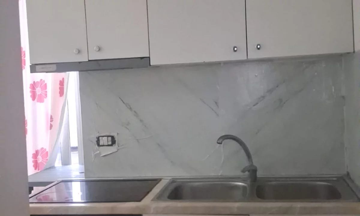 Shtepi me qera Apartament ne Tirane, Garsoniere, Mobilimi E mobiluar, Pagesa 30,000  Leke.