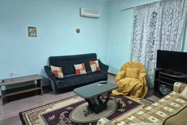 Shtepi me qera 1+1 ne Tirane - 40,000 Leke