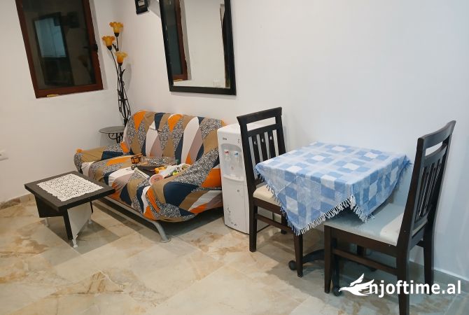 Shtepi me qera 1+1 ne Durres - 210 Euro