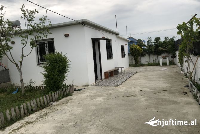 Shtepi me qera 1+1 ne Durres - 195 Euro