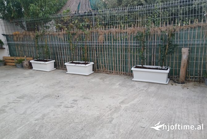 Shtepi me qera Shtepi Private ne Durres, 2+1, Mobilimi E mobiluar, Pagesa 290  Euro.