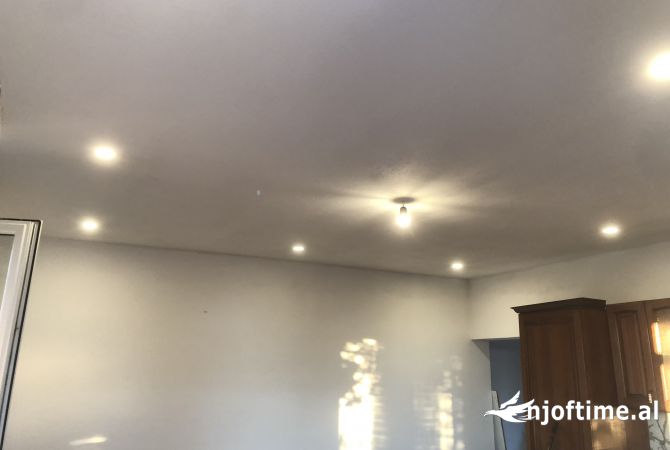 Shtepi me qera 1+1 ne Durres - 250 Euro