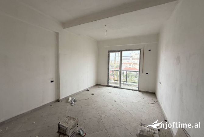 Shtepi ne shitje 2+1 ne Tirane - 175,000 Euro