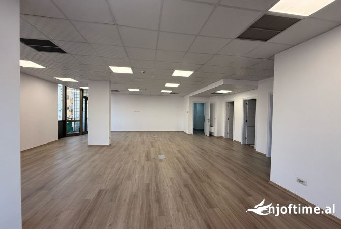 Zyre per qira prane sheshit willson