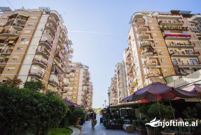 Ambient biznesi me qera 1+1 ne Tirane - 1,700 Euro
