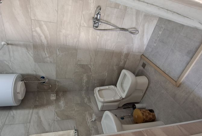 Shtepi me qera 1+1 ne Tirane - 40,000 Leke