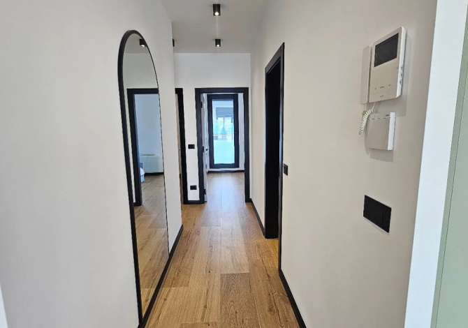 Shtepi ne shitje Apartament ne Tirane, 3+1, Mobilimi E mobiluar, Pagesa 369,000  Euro.